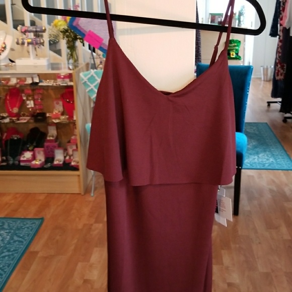 Burgundy dress - Picture 6 of 7